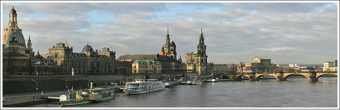 Panoramica Città di Dresda e ponte sul fiume Elba